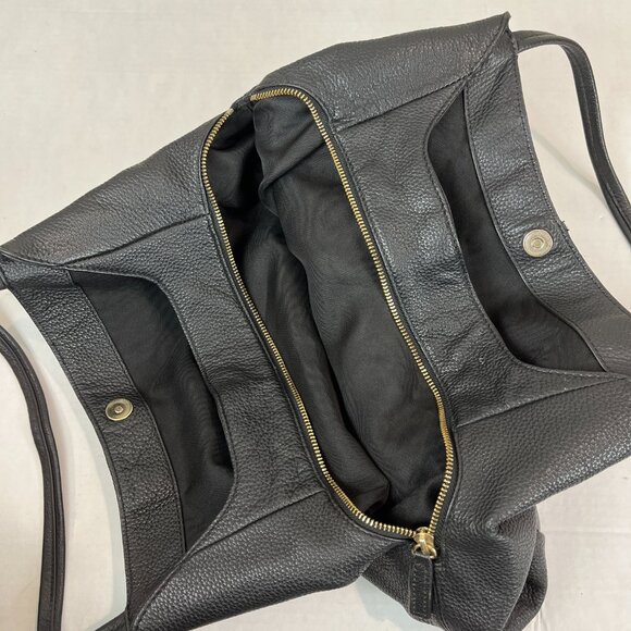 Women's Black pebbled leather Vince Camuto Shoulder Tote - Picture 5 of 12